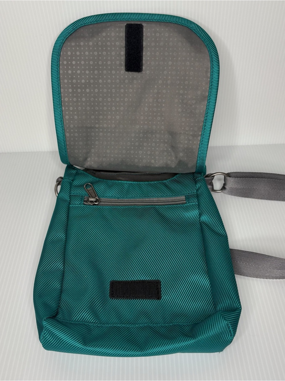 Columbia Azza II Crossbody Messenger Bag Small Teal Nylon Gorpcore Utility - Picture 6 of 8